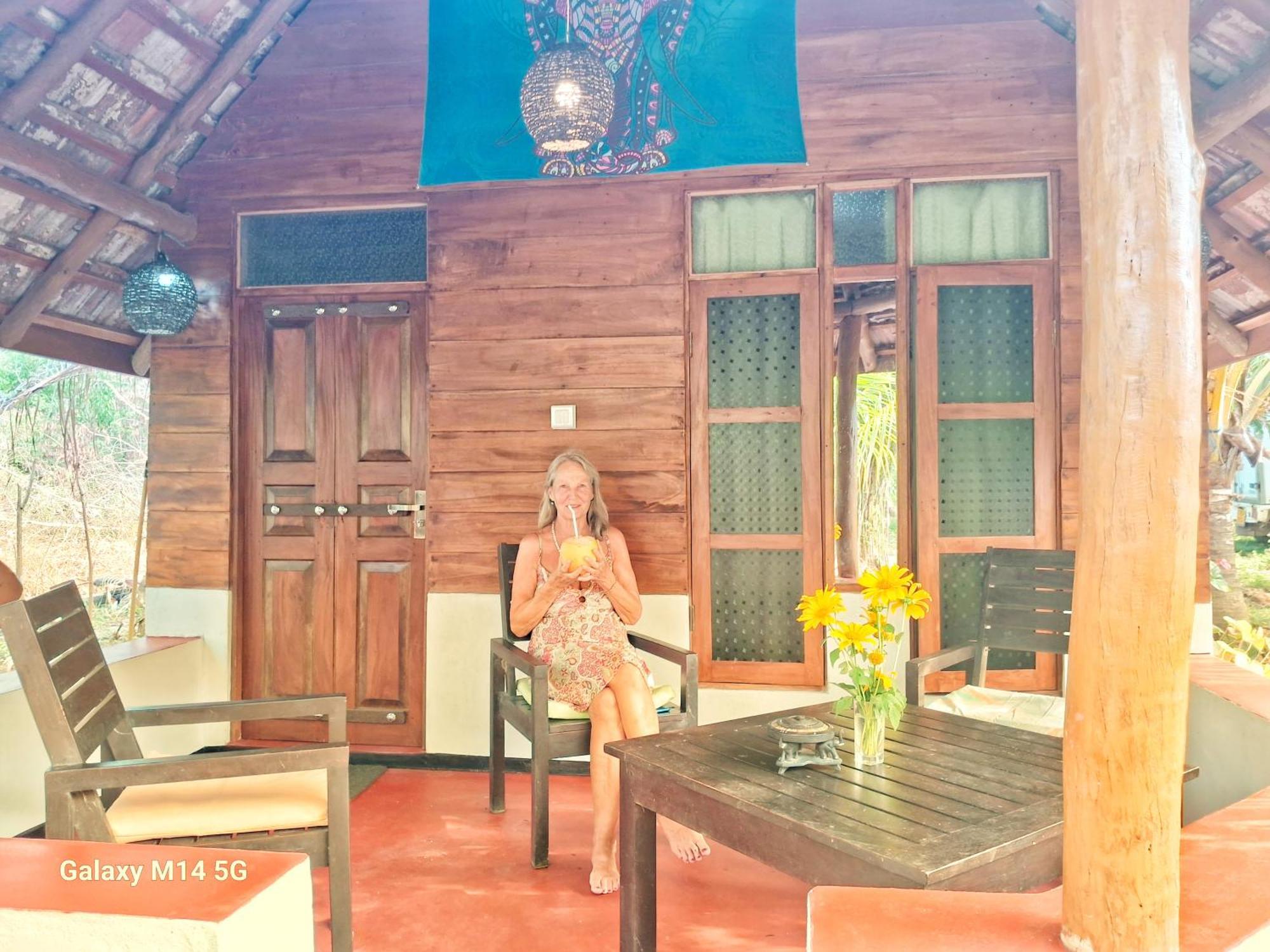 Sea Sound Cabana & Restaurant แทนกาลเล ภายนอก รูปภาพ