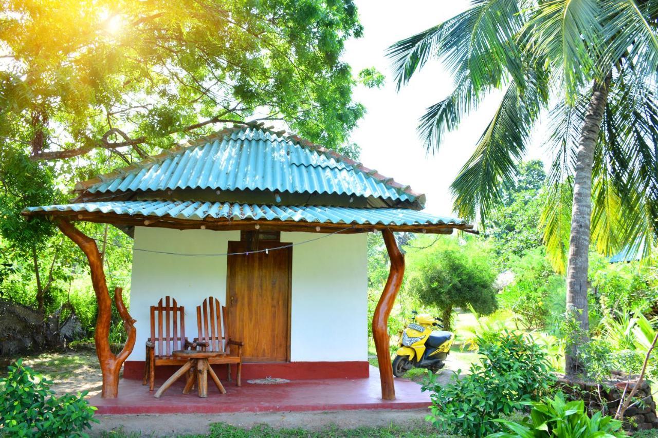 Sea Sound Cabana & Restaurant แทนกาลเล ภายนอก รูปภาพ