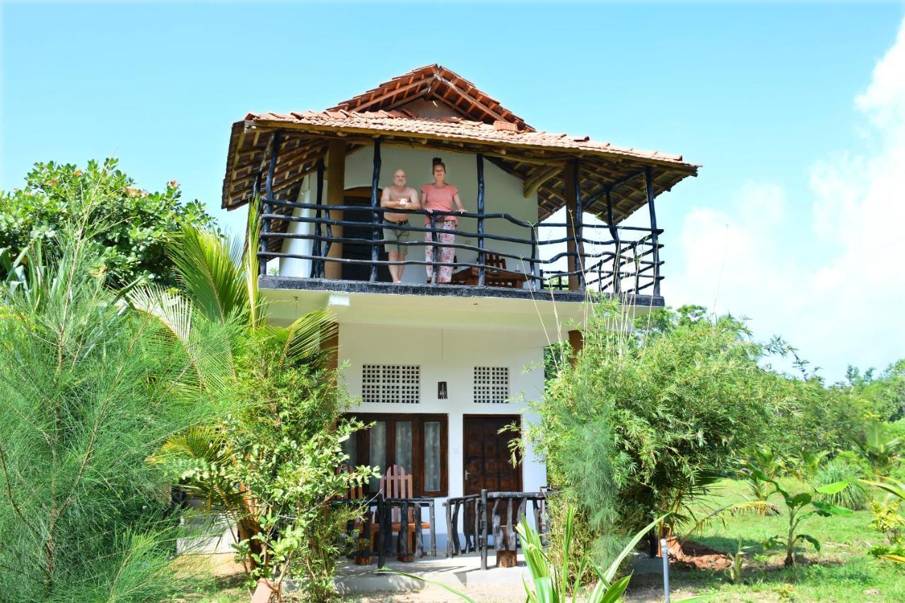 Sea Sound Cabana & Restaurant แทนกาลเล ภายนอก รูปภาพ