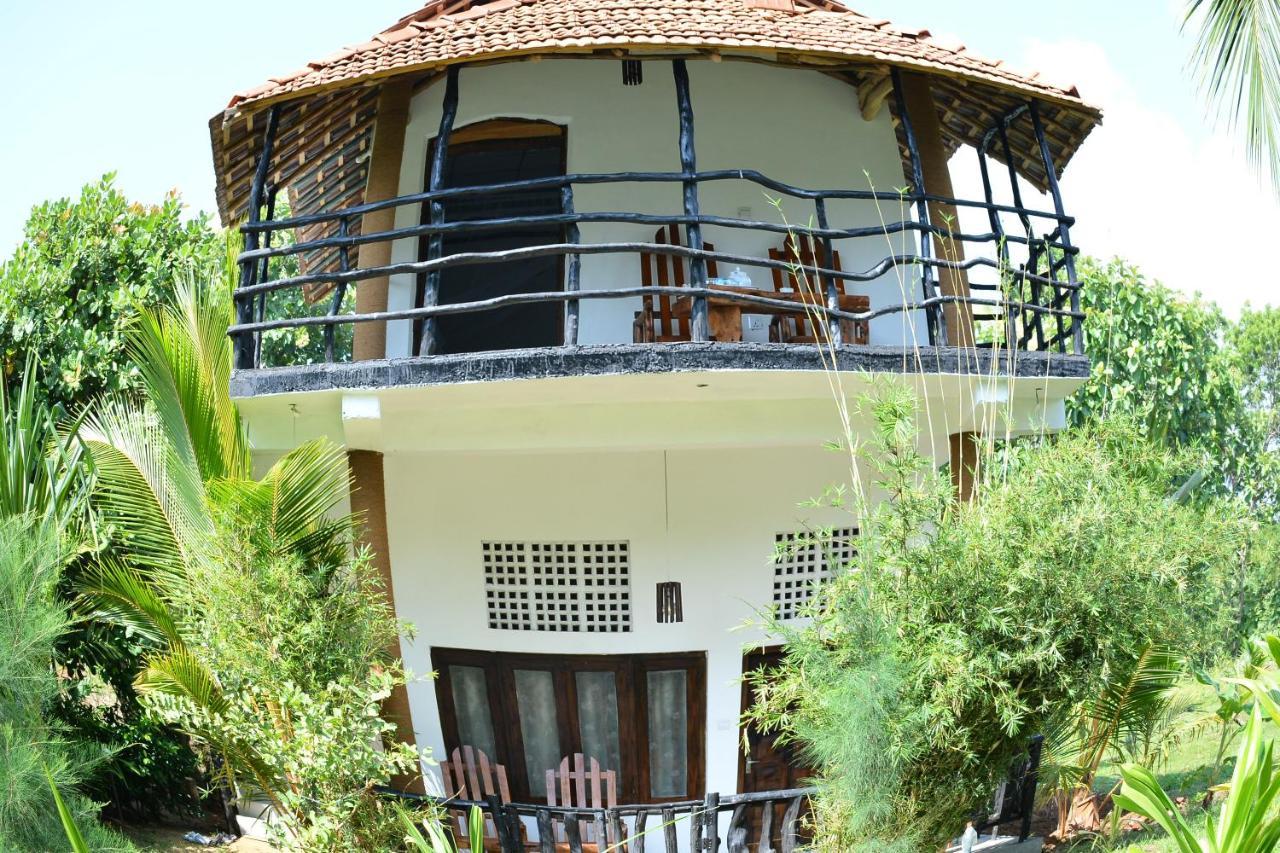 Sea Sound Cabana & Restaurant แทนกาลเล ภายนอก รูปภาพ